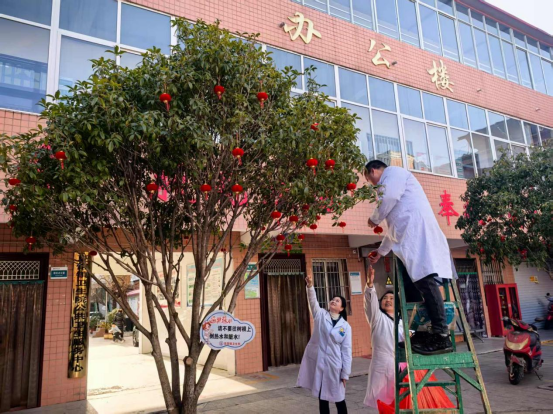 張燈結(jié)彩煥新顏，夏館鎮(zhèn)衛(wèi)生院年味拉滿